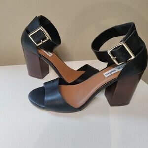 Steve Madden Women's Sandals Black Size 8.5